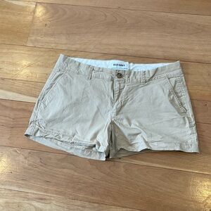Old Navy Tan Cargo Shorts with Streamlined Design
